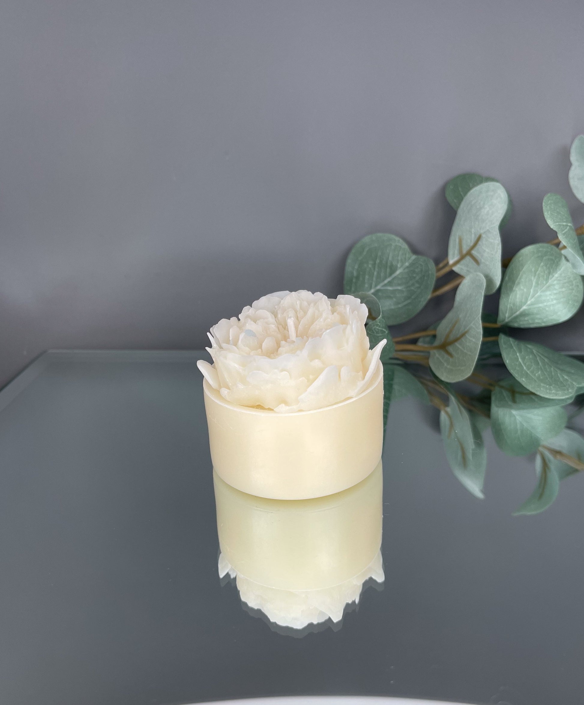 PEONY | Mini - Chill Flame Candle Studio